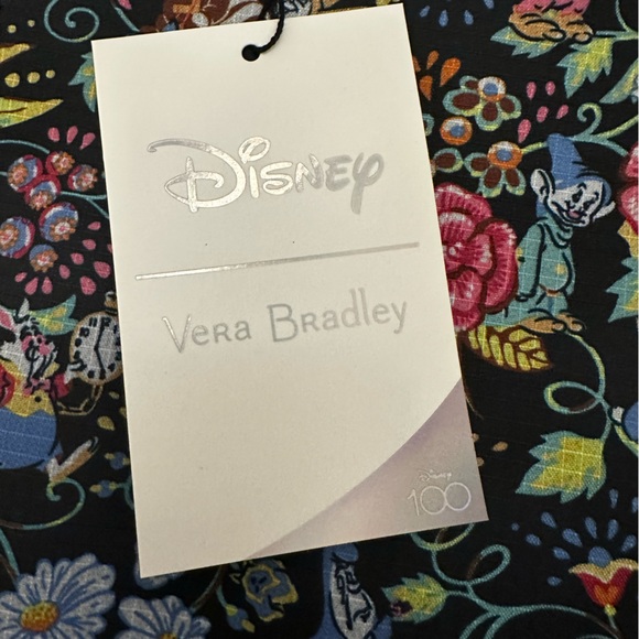 Vera Bradley Disney Limited Edition Drawstring Family Tote NWT - Picture 15 of 15